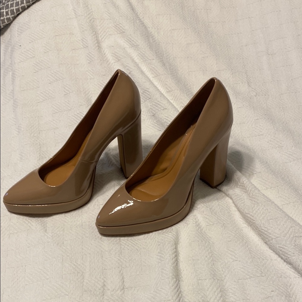 Jessica Simpson Glossy Brown Heels - Picture 4 of 7